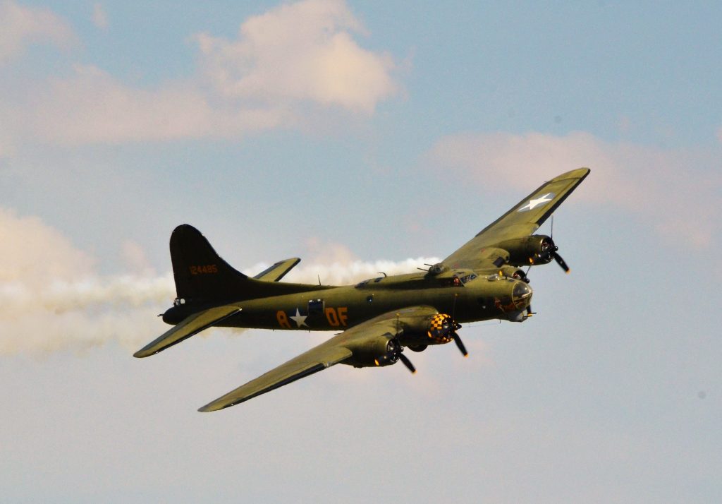 Aerei Perduti Polesine la guerra aerea nel delta del po-Aereo che precipita