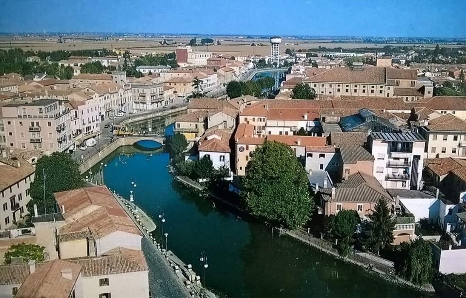 venezianità-Veduta dall'alto del ramo del canal bianco