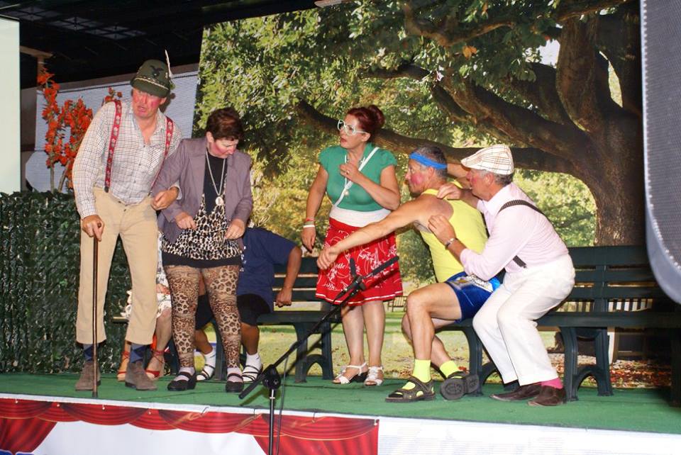Tutta colpa dea bernarda-commedia