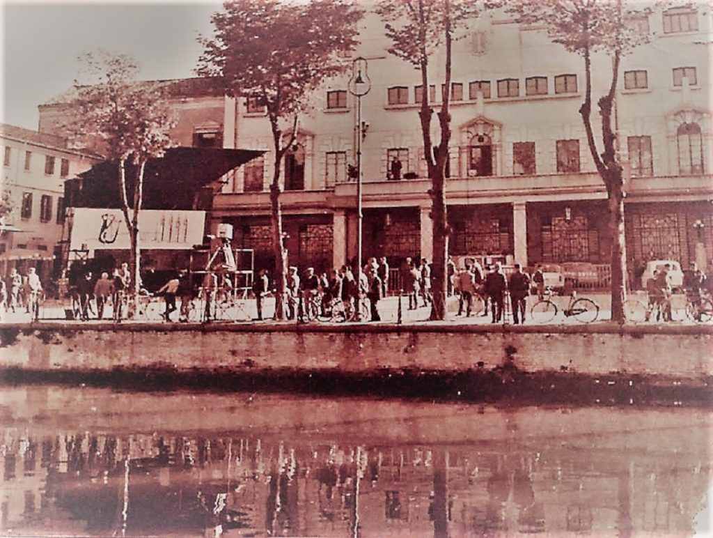 Torna il settembre adriese: allestimento trasmissione Campanile Sera nel 1960 in Piazza Cavour
