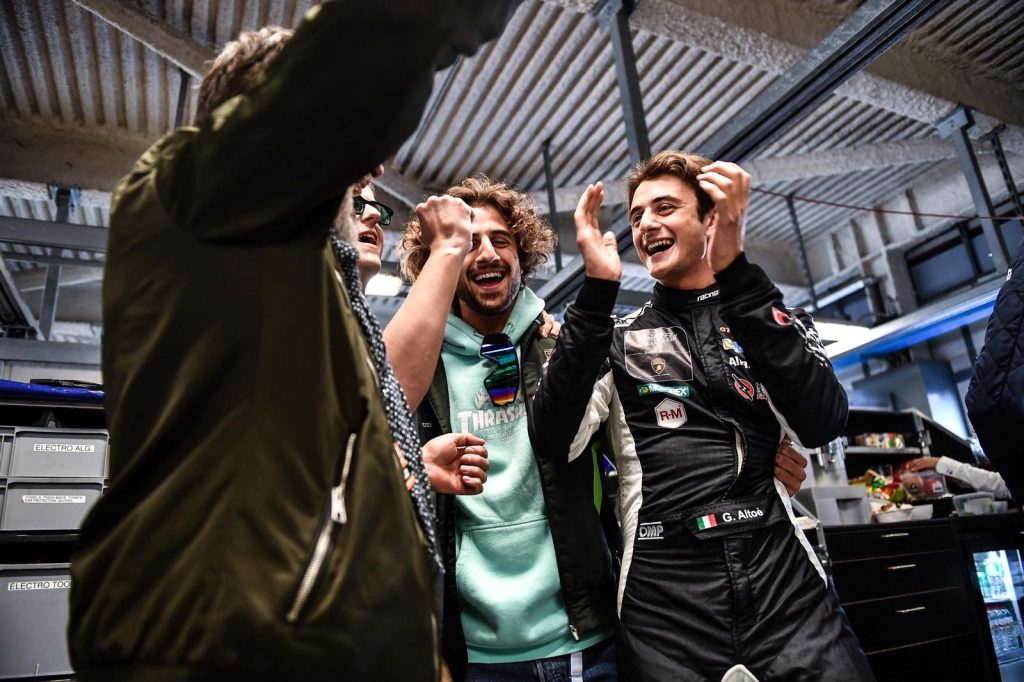 Giacomo Altoè I Festeggiamenti Nel Box