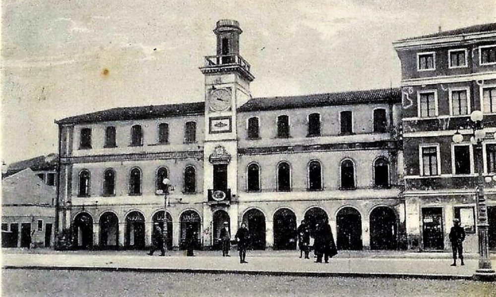 Piazza Garibaldi Per Articolo