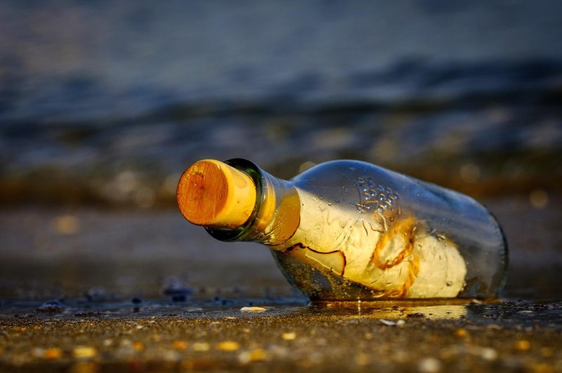 Messaggi in bottiglia dall’Adriatico- Messaggio In Bottiglia in foto