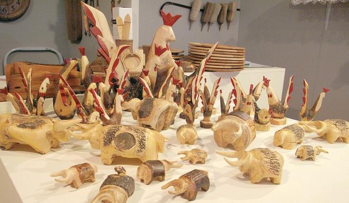 Oggetti In Legno esposti alla Foire d’été