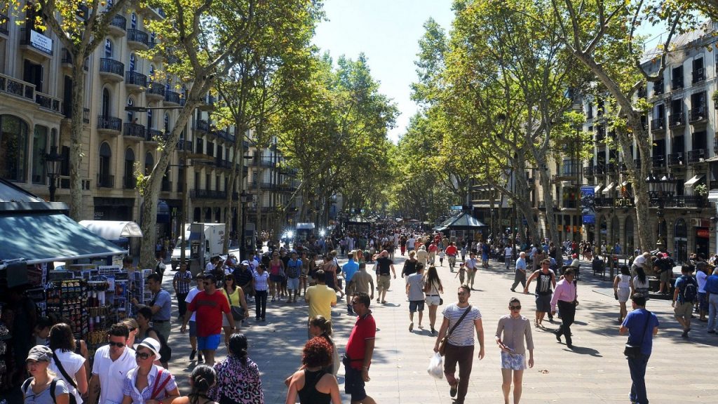 la spagna apre le frontiere-Barcellona Turismo