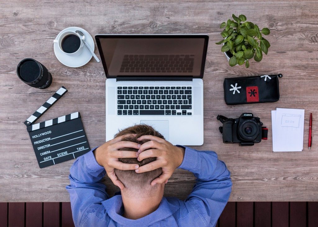 lavoro da casa-Youtuber