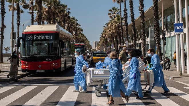 L'Ospedale del Mar porta pazienti sul mare-Coronavirus Barcellona