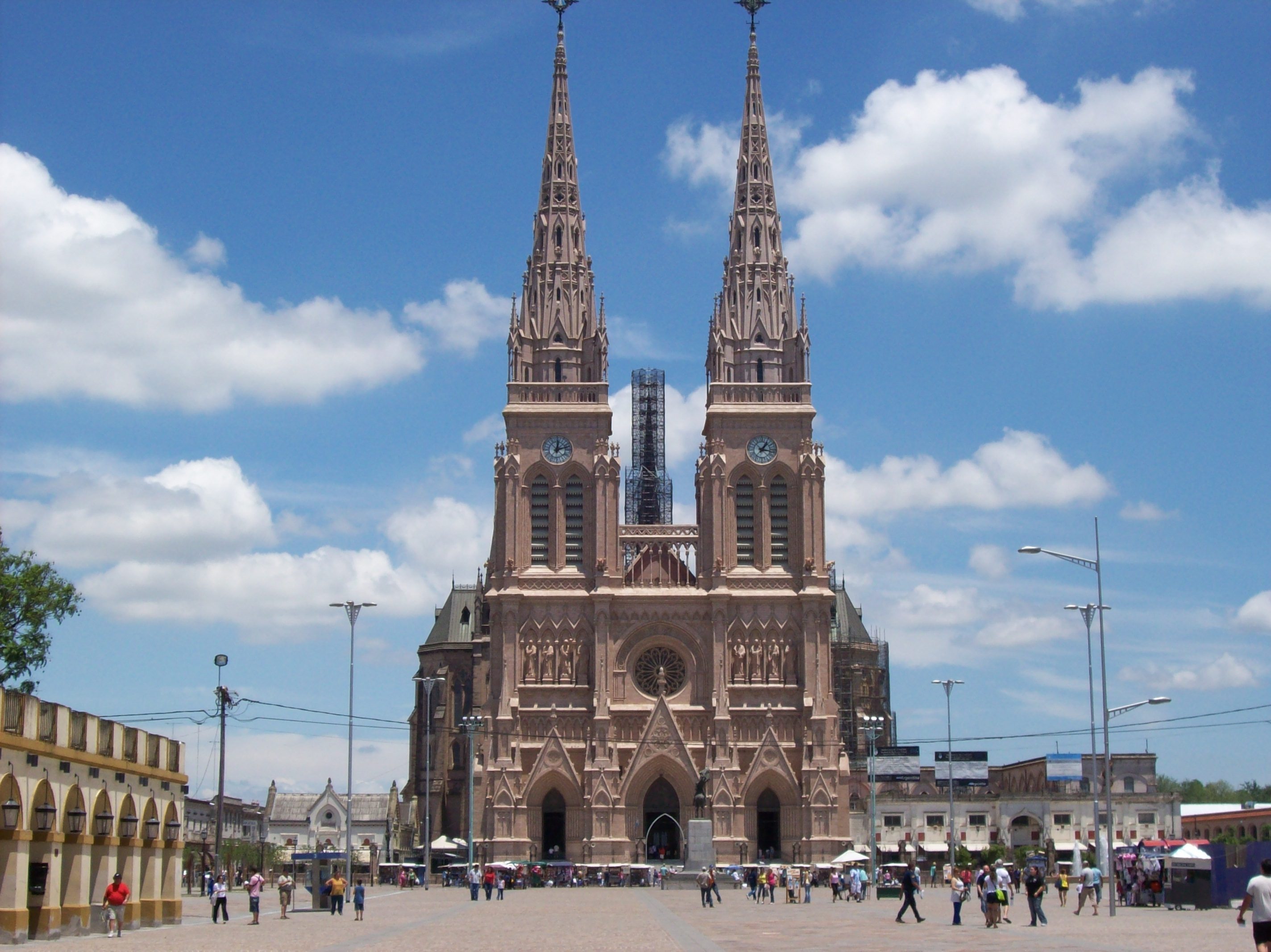 Frente Basílica de Luján