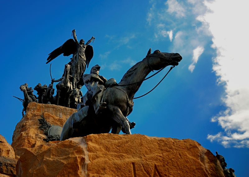 Monumento Al Ejercito De Los Andes