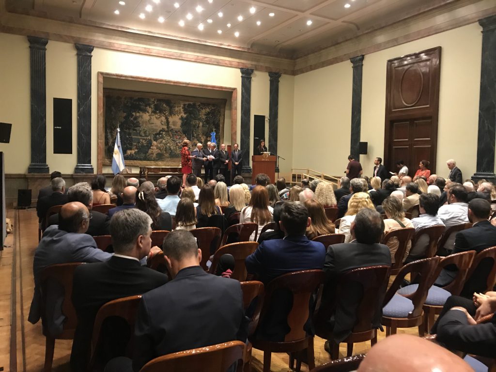Premios A La Excelencia De La Italianidad Premios A A Excelencia De La Italianidad - L'italiano