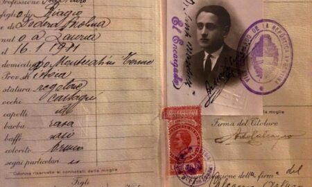 Pasaporte De Arturo