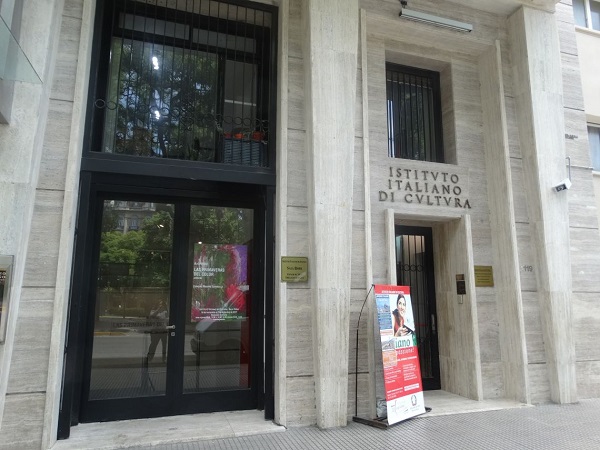 Instituto Italiano De Cultura - Puerta