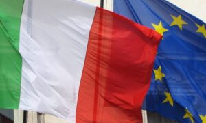 Mes De Europa Banderas