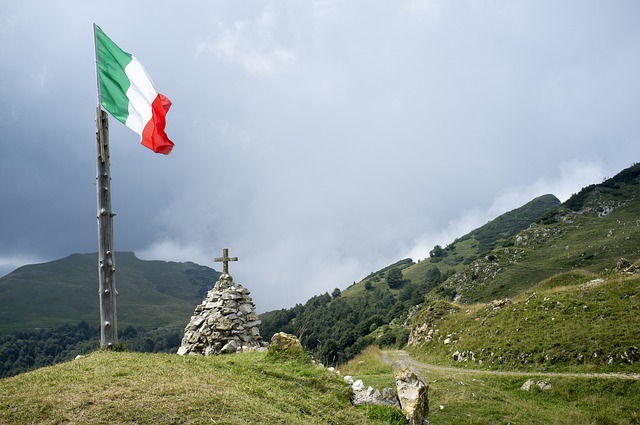 Lengua italiana - la bandiera sul monte