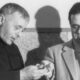 El Padre Luis Varetto Acompañado Juan Di Paolo, Uno De Los Primeros Scouts Del Grupo Que Formó. Foto: Gentiliza Miguel Monforte.