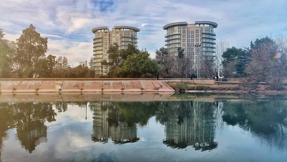 Cropped Fotos De Mendoza Lago Del Parque.jpg
