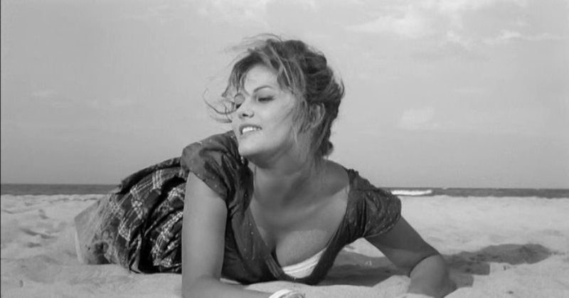 Claudia Cardinale - La chica de la maleta