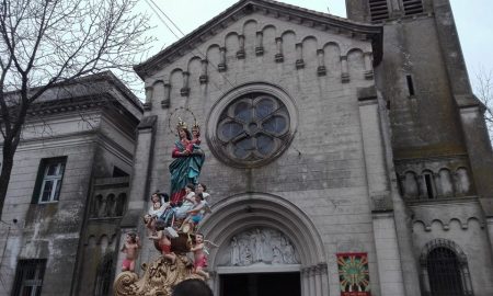 Mamma Nostra - La imagen en el saludo final de la procesión