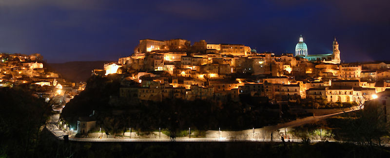 Asociacion Familia Siciliana De Mendoza Sicilia De Noche