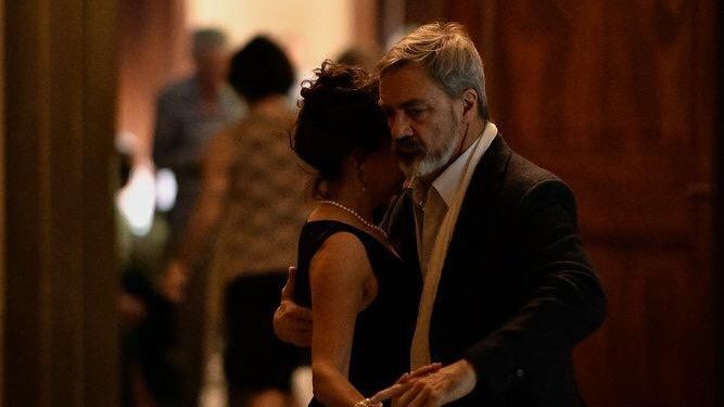 Cropped Bailando Tango.jpg
