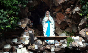 Gruta De Lourdes