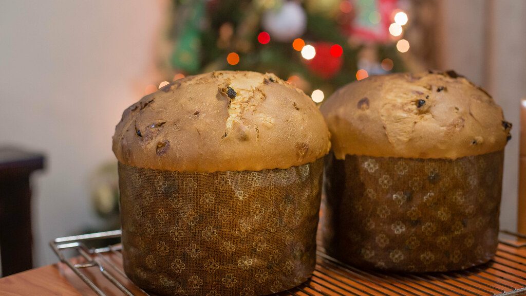 Panettone - El Pan Dulce o Pan di Toni hoy es un infaltable en la mesa navideña.