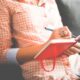 Curso Intensivo Persona Escribiendo