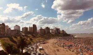 Playa Varese En Plena Temporada
