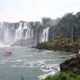 Cascadas En El Lago