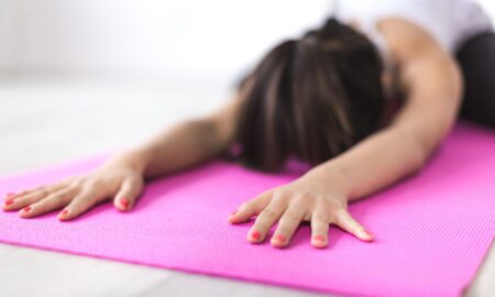 Chica Haciendo Yoga