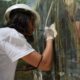 Valentina Realizando La Restauración