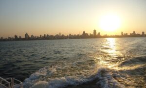 La Ciudad Desde Las Aguas