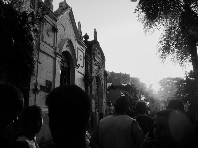 Ocaso En El Cementerio
