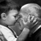 Niño Con Su Abuelo