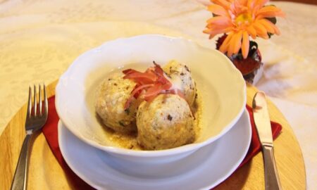 Canederli Decoracion Con Flores En Plato