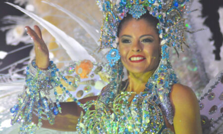 Reina De Autentica Grande