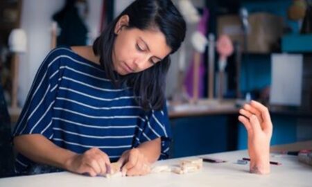 Sol Lavitola En Su Taller Artistico
