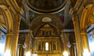 Interior Eclesiástico