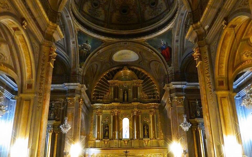 Interior Eclesiástico