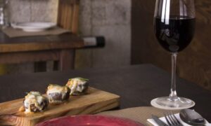 Cebollas Cebollas Rellenas Con Vino Tinto