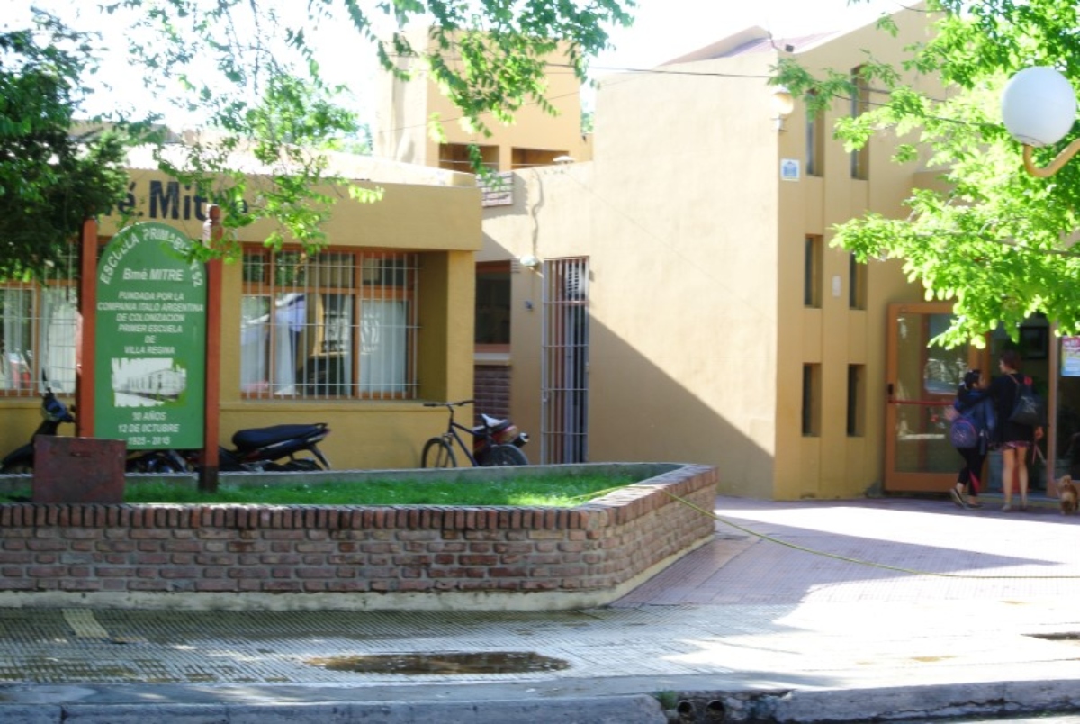 Escuela - Portada