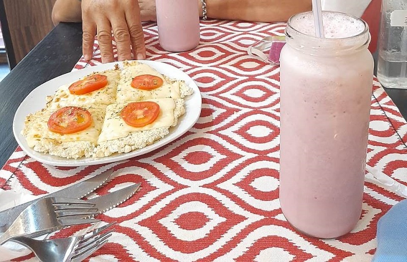 Merienda En El Café Colón
