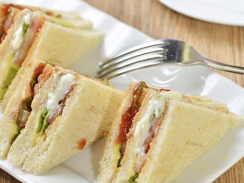 Tramezzino Vista De Los Sandwich Con Un Tenedor