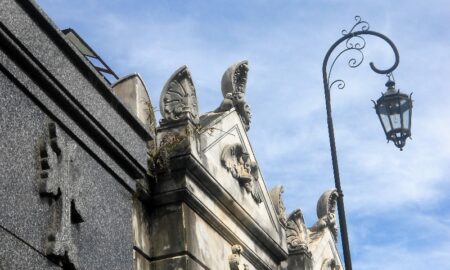 Mausoleo Y Farola