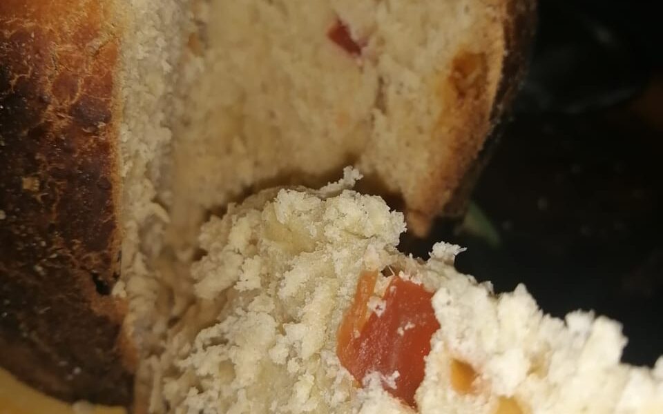 Corte De Un Panettone