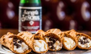 Traditional Cannolo
