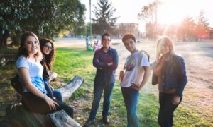 Grupo De Jóvenes