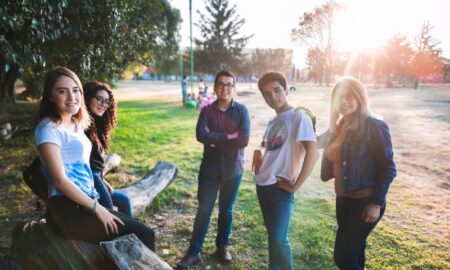 Grupo De Jóvenes