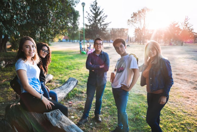 Grupo De Jóvenes