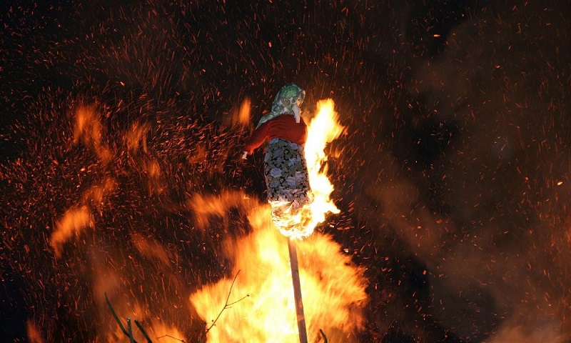Fuego Portada